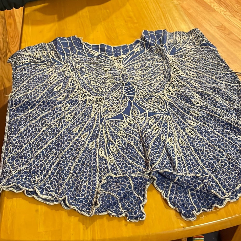 Beautiful knit butter tunic top